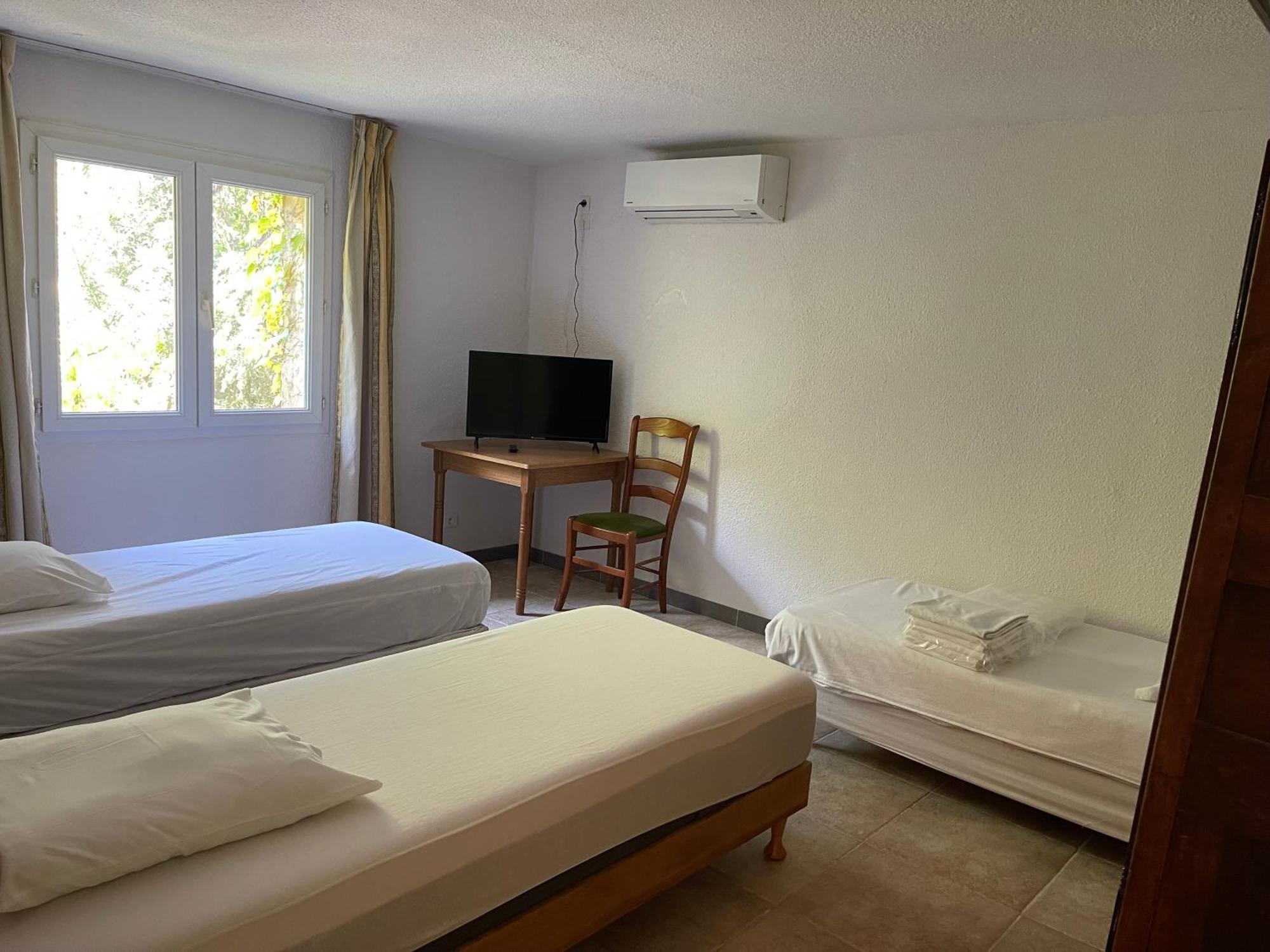 Apart'Hotel Les 4 Sources Corbes Exterior photo