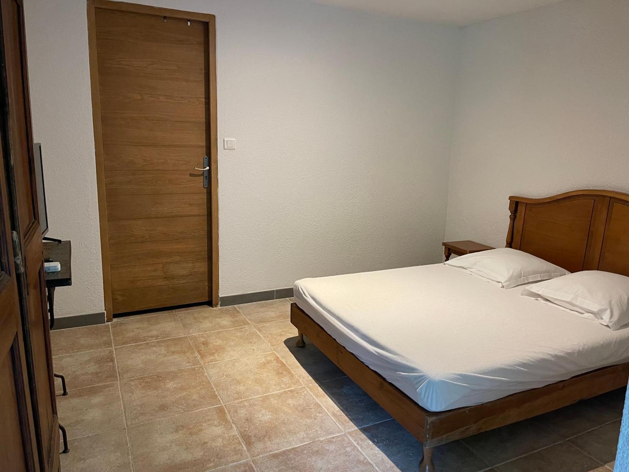 Apart'Hotel Les 4 Sources Corbes Exterior photo