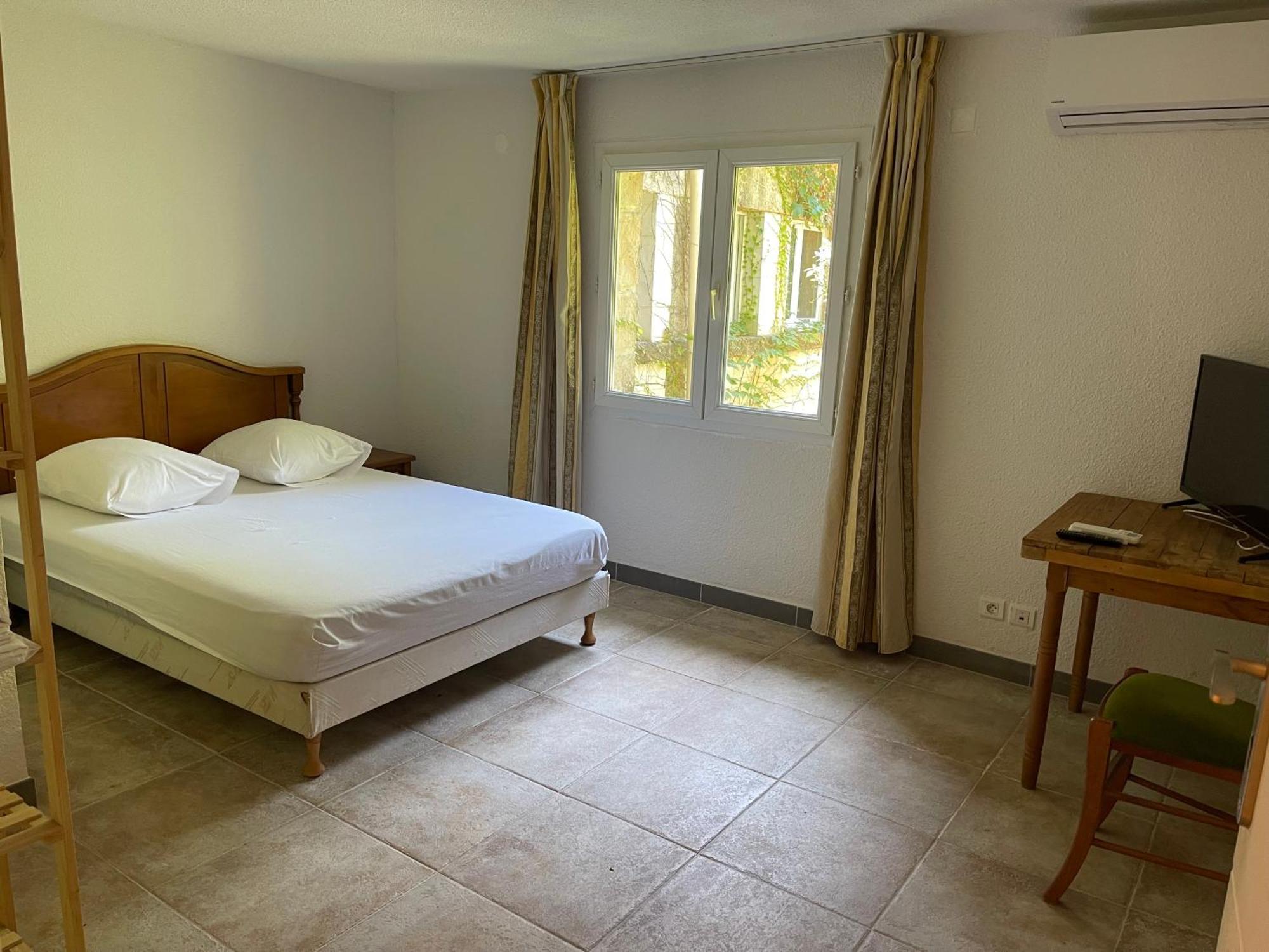 Apart'Hotel Les 4 Sources Corbes Exterior photo