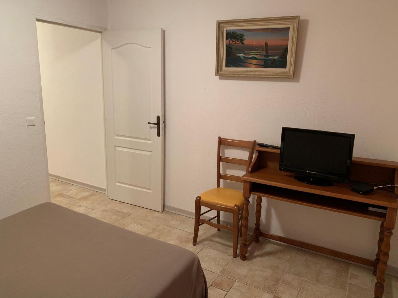 Apart'Hotel Les 4 Sources Corbes Exterior photo